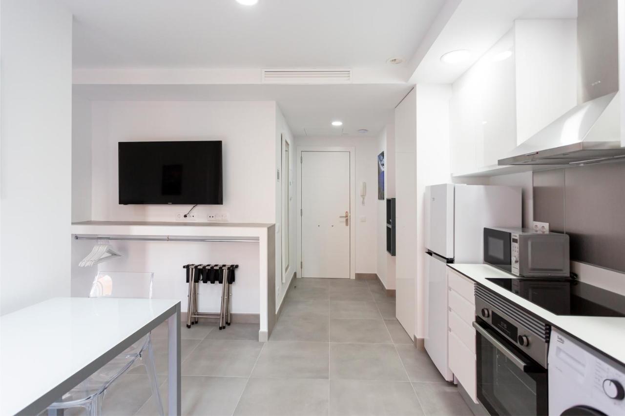 8 Lacus Baikal L'Hospitalet de Llobregat Buitenkant foto