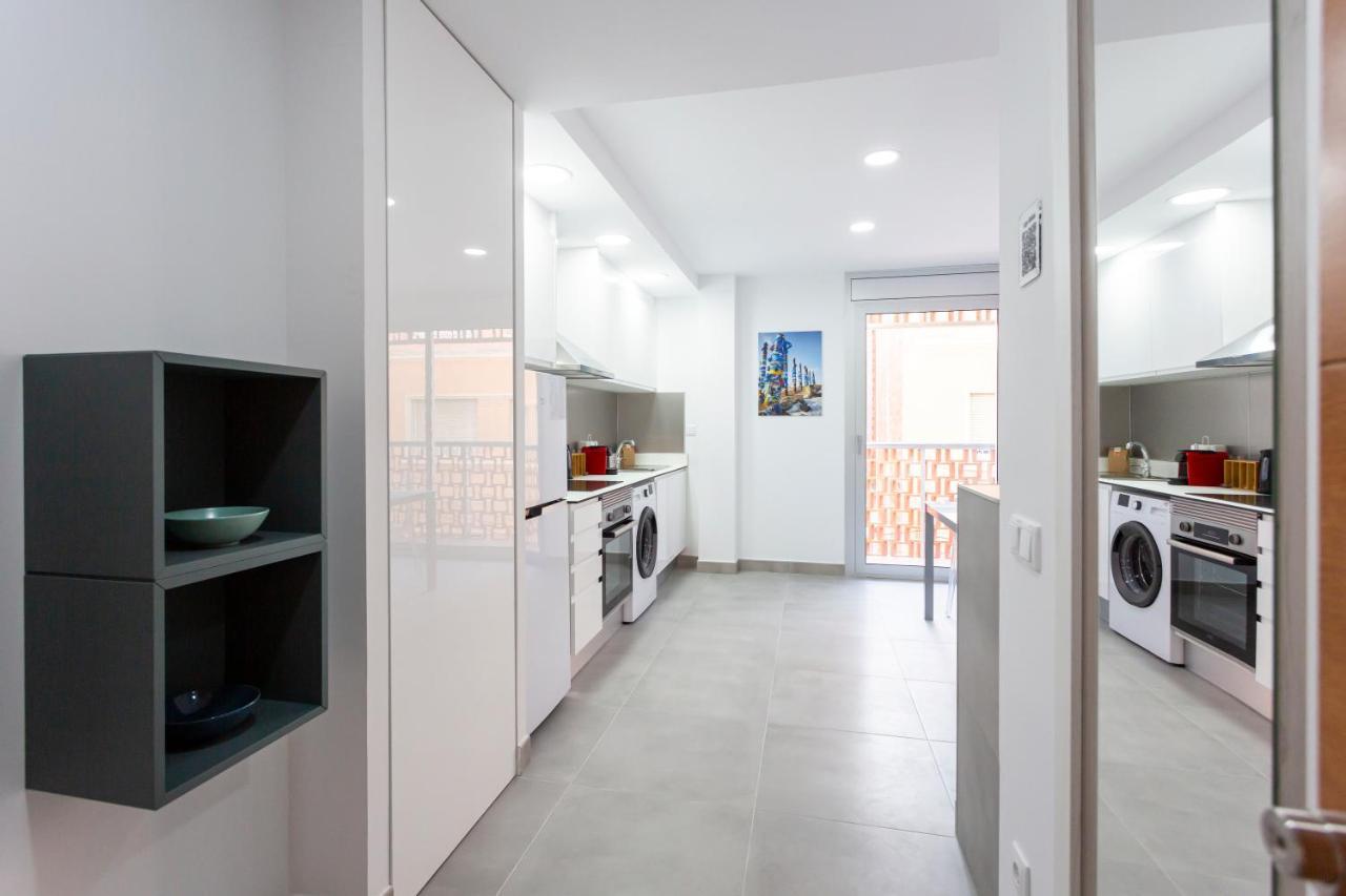 8 Lacus Baikal L'Hospitalet de Llobregat Buitenkant foto